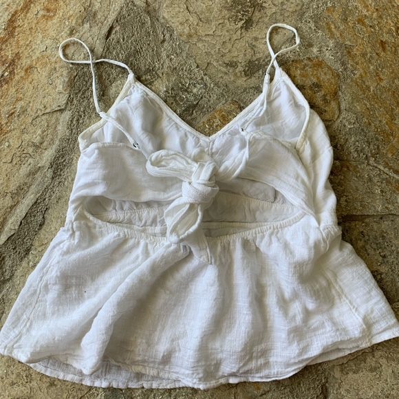 Summer blouse with a tie back detail - Picture 2 of 2